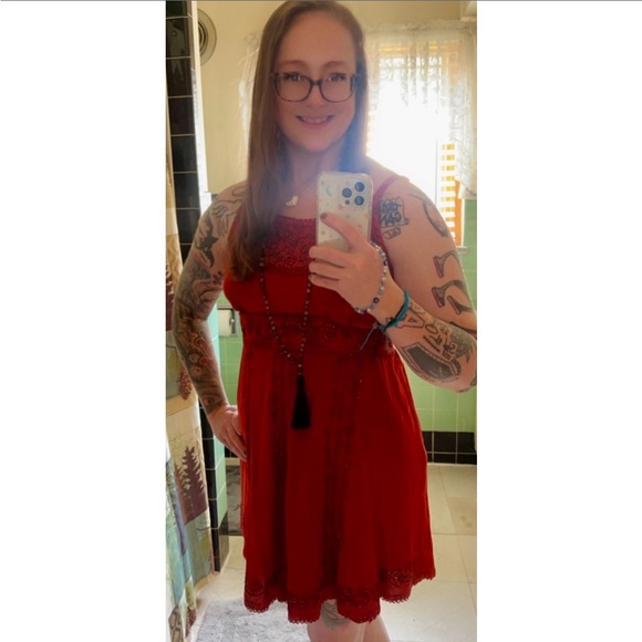 Hey! Welcome to my closet; I’m Rebekah :) thanks for stopping by! - Picture 1 of 1